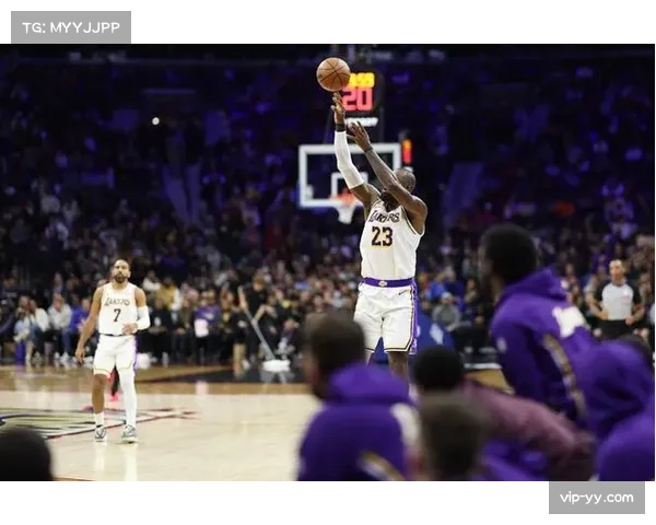 湖人詹东里三核共存难题 防守漏洞影响球队上限