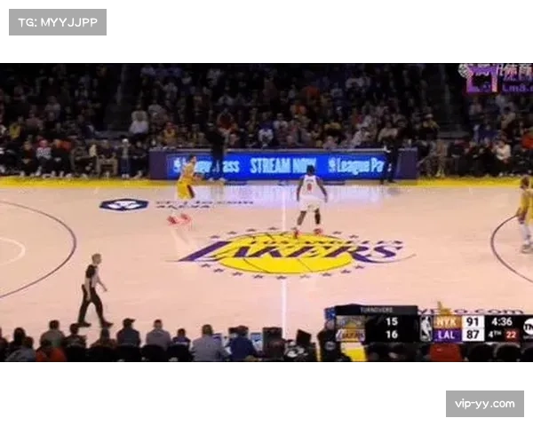 湖人全场仅得89分进攻停滞 东契奇詹姆斯组合未能有效组织攻势